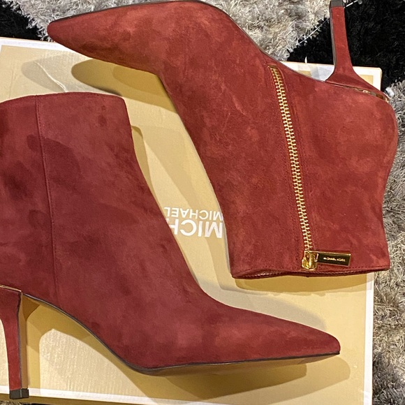 Michael Kors booties - Picture 2 of 9